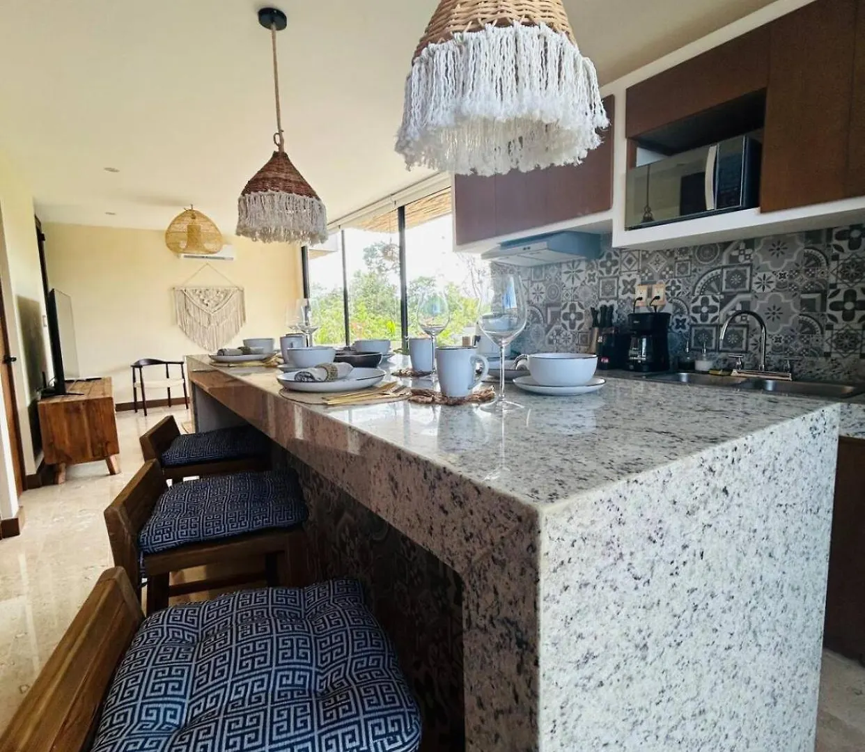 New Large Luxurious 1 Bedroom, 1 Bathroom Apartment In Tulum Mexico